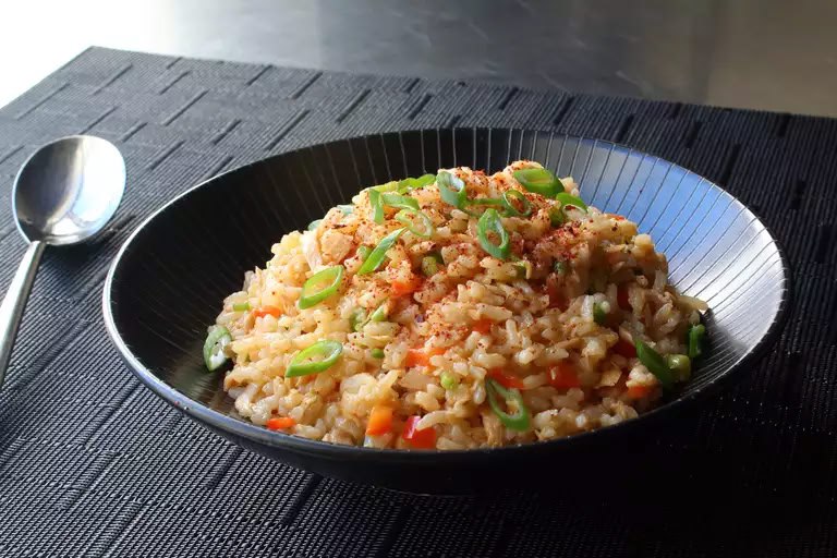 Spicy Tuna Rice Bowl: An Easy and Delicious Asian-Inspired Recipe